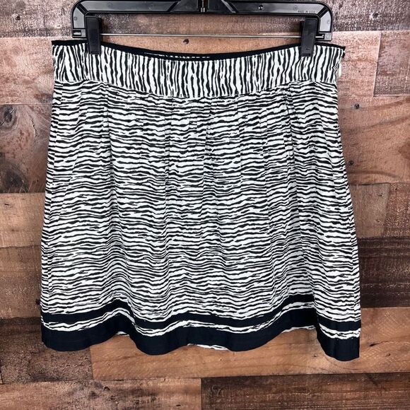 LOFT Ann Taylor Mini Skirt Zebra Print Black White Pleated Side Zipper Lined 6 - Picture 12 of 12